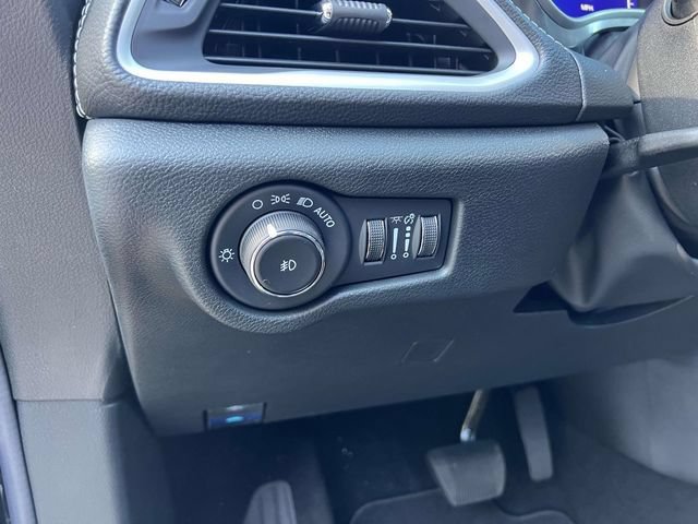 New 2026 Chrysler Pacifica Select FWD image 14