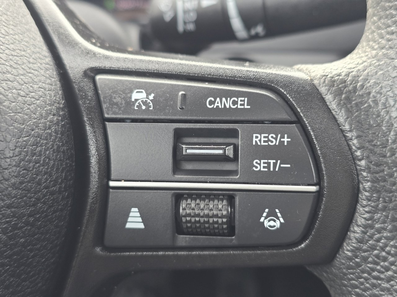 Certified 2023 Honda Accord EX image 32