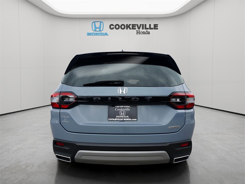 Used 2024 Honda Pilot Touring image 3