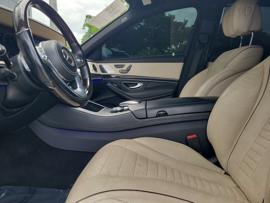 Used 2018 Mercedes-Benz S 560 Sedan image 24