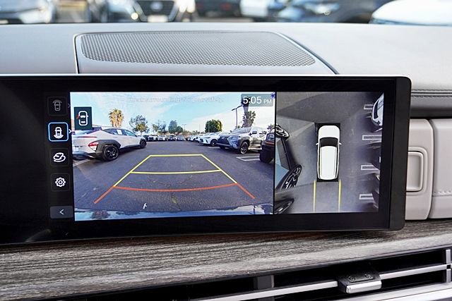 Certified 2024 Hyundai Santa Fe Limited image 30