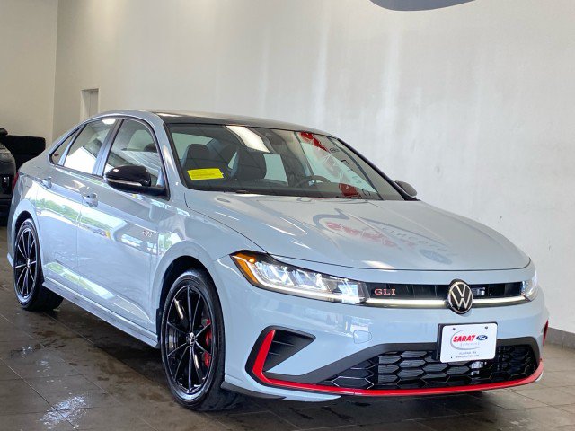 Used 2026 Volkswagen Jetta GLI Autobahn FWD image 2