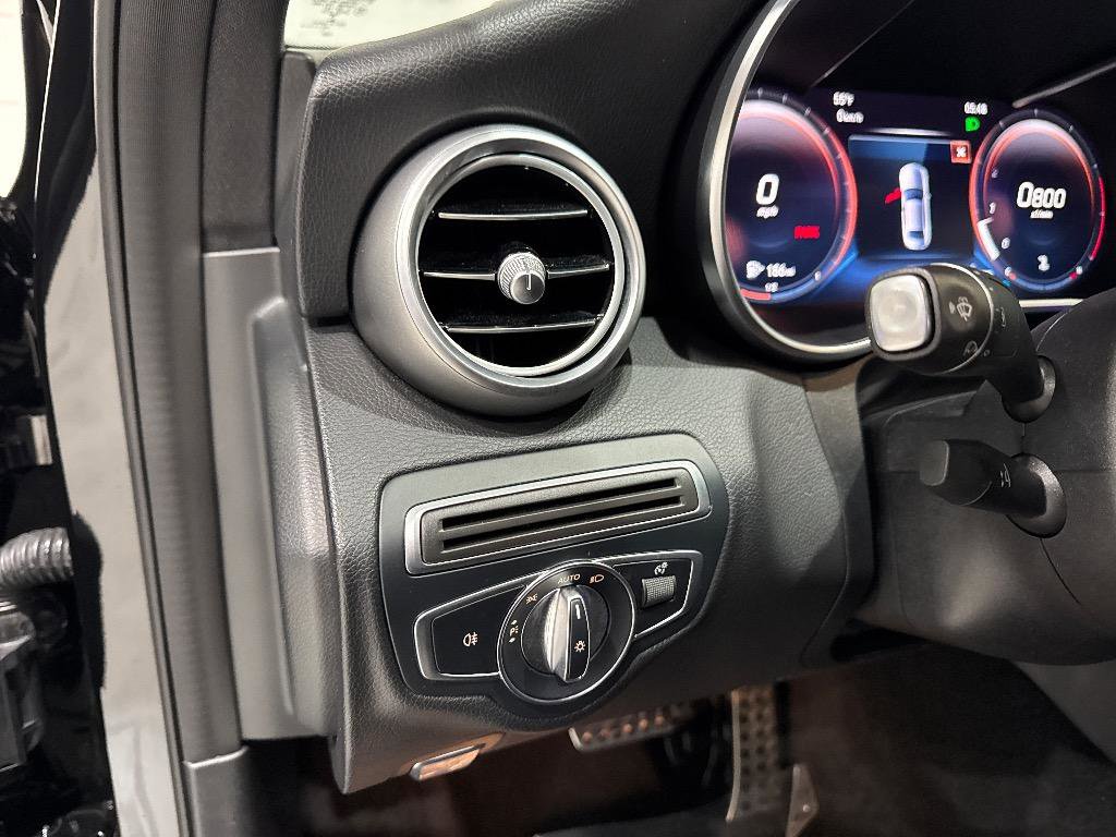 Used 2021 Mercedes-Benz C 300 Sedan image 30