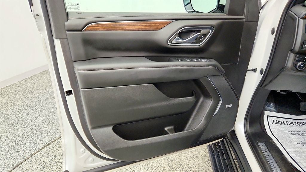 Used 2023 Chevrolet Tahoe High Country AWD/4WD image 11
