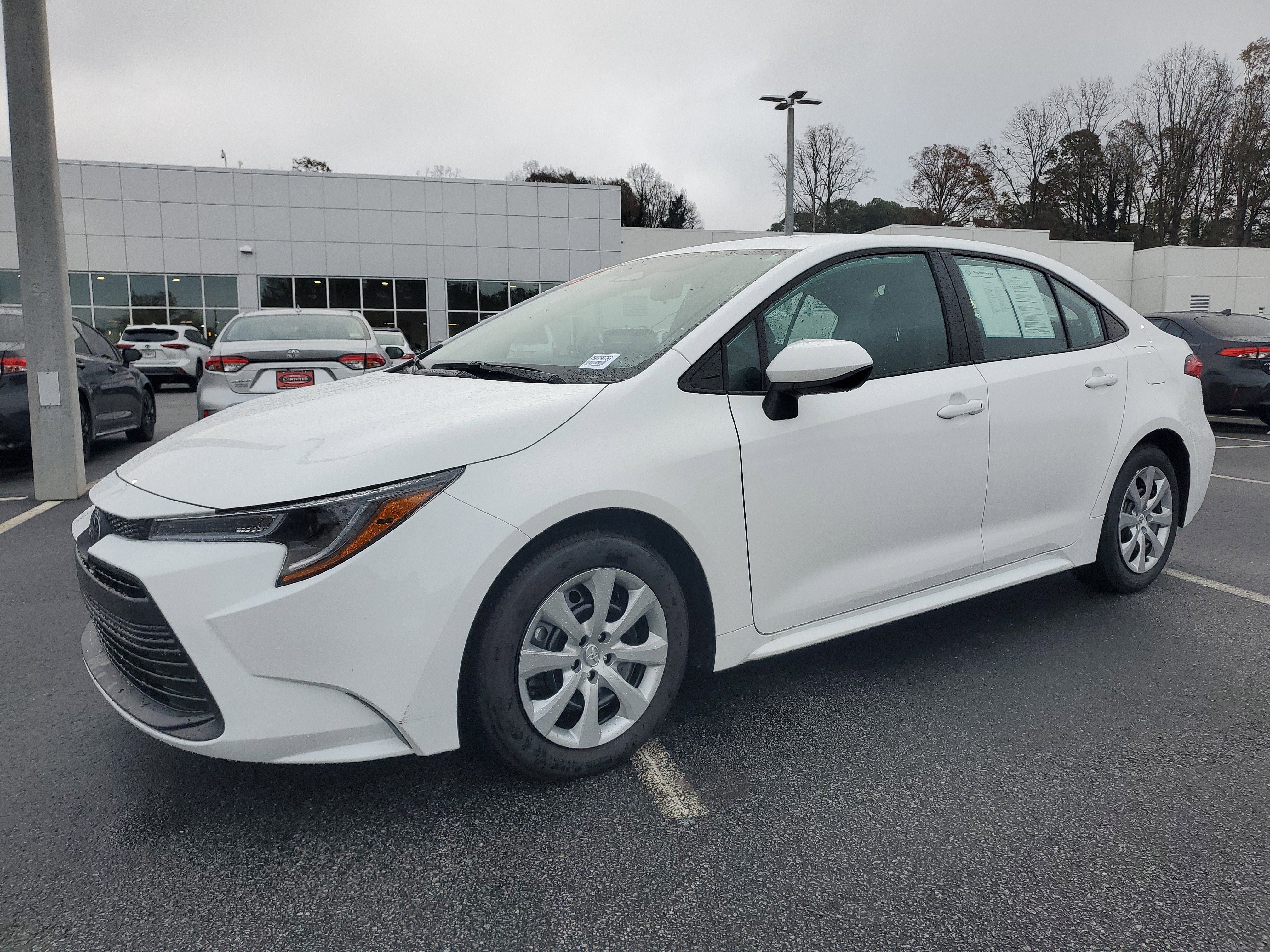 Certified 2025 Toyota Corolla LE image 3