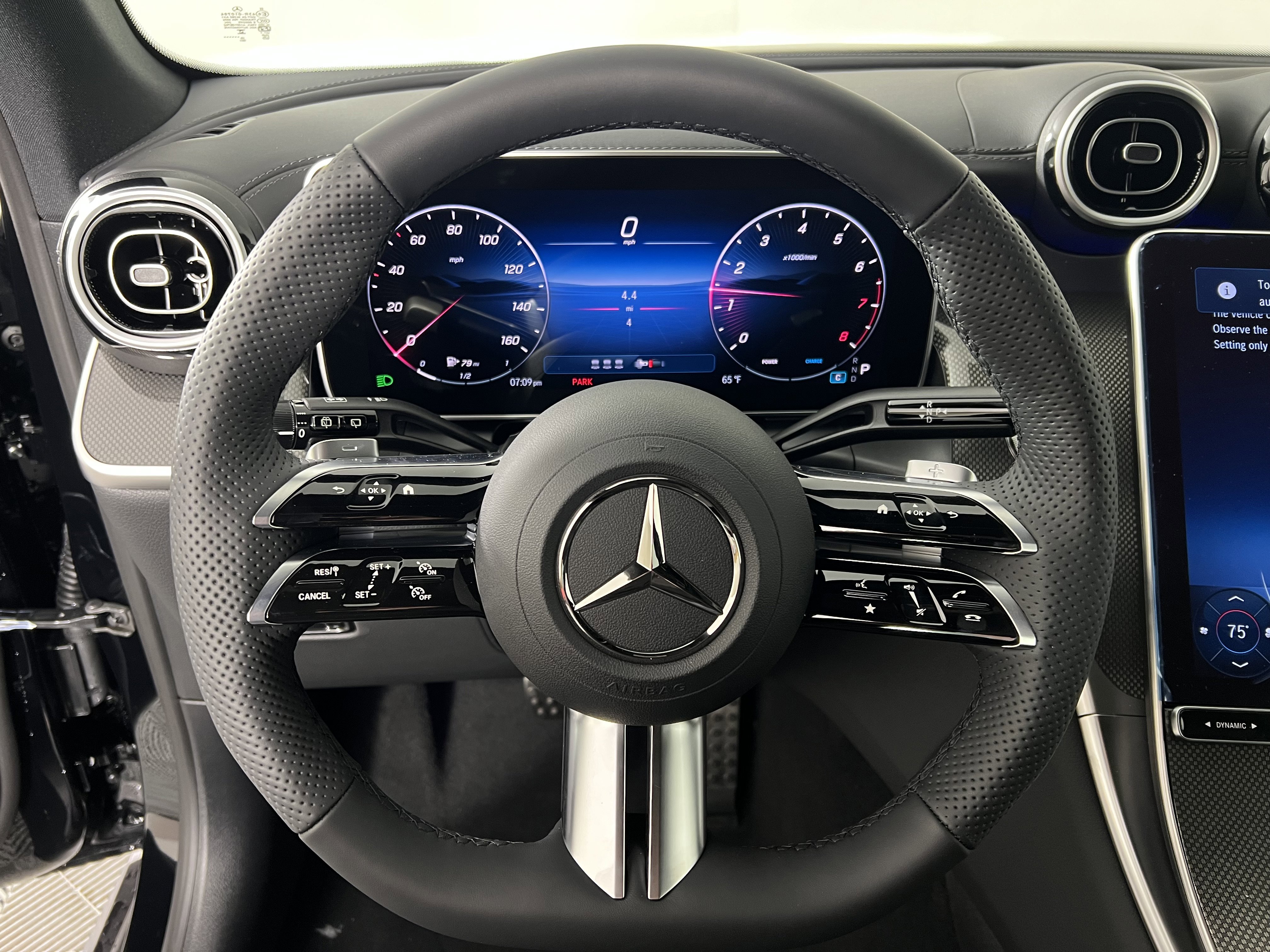 New 2026 Mercedes-Benz GLC 300 4MATIC image 26