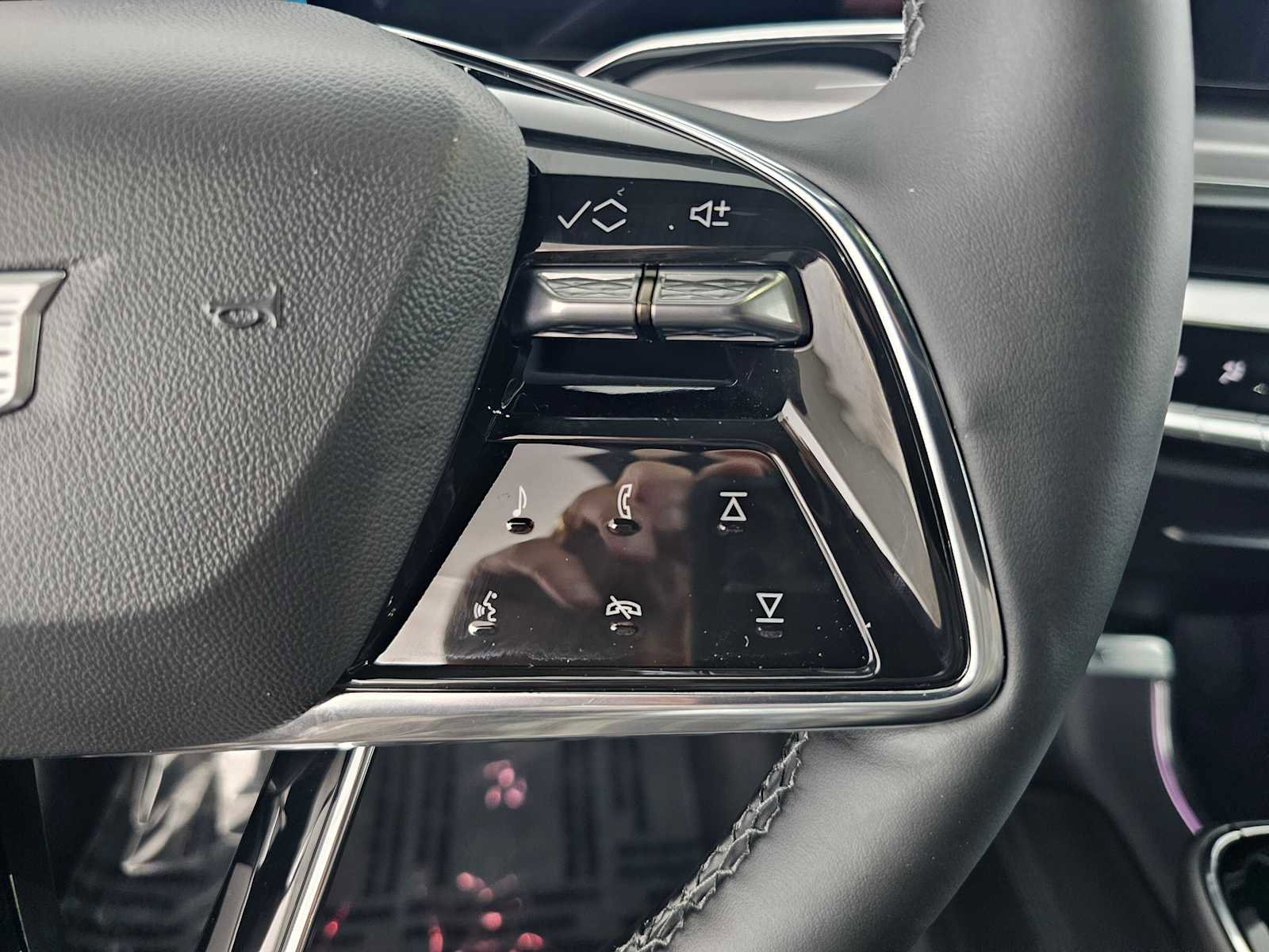 New 2026 Cadillac Lyriq Sport image 28