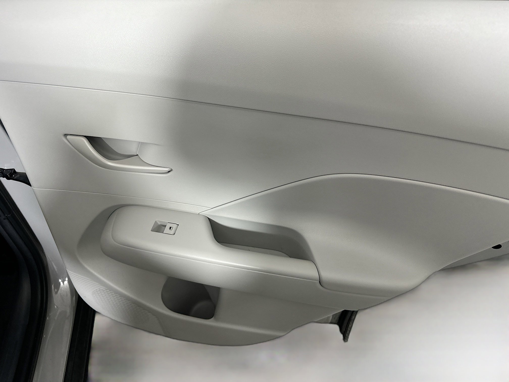 Used 2025 Hyundai Kona SEL image 28