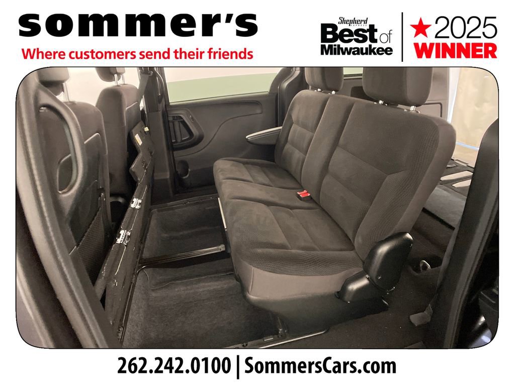 Used 2018 Dodge Grand Caravan SE image 29