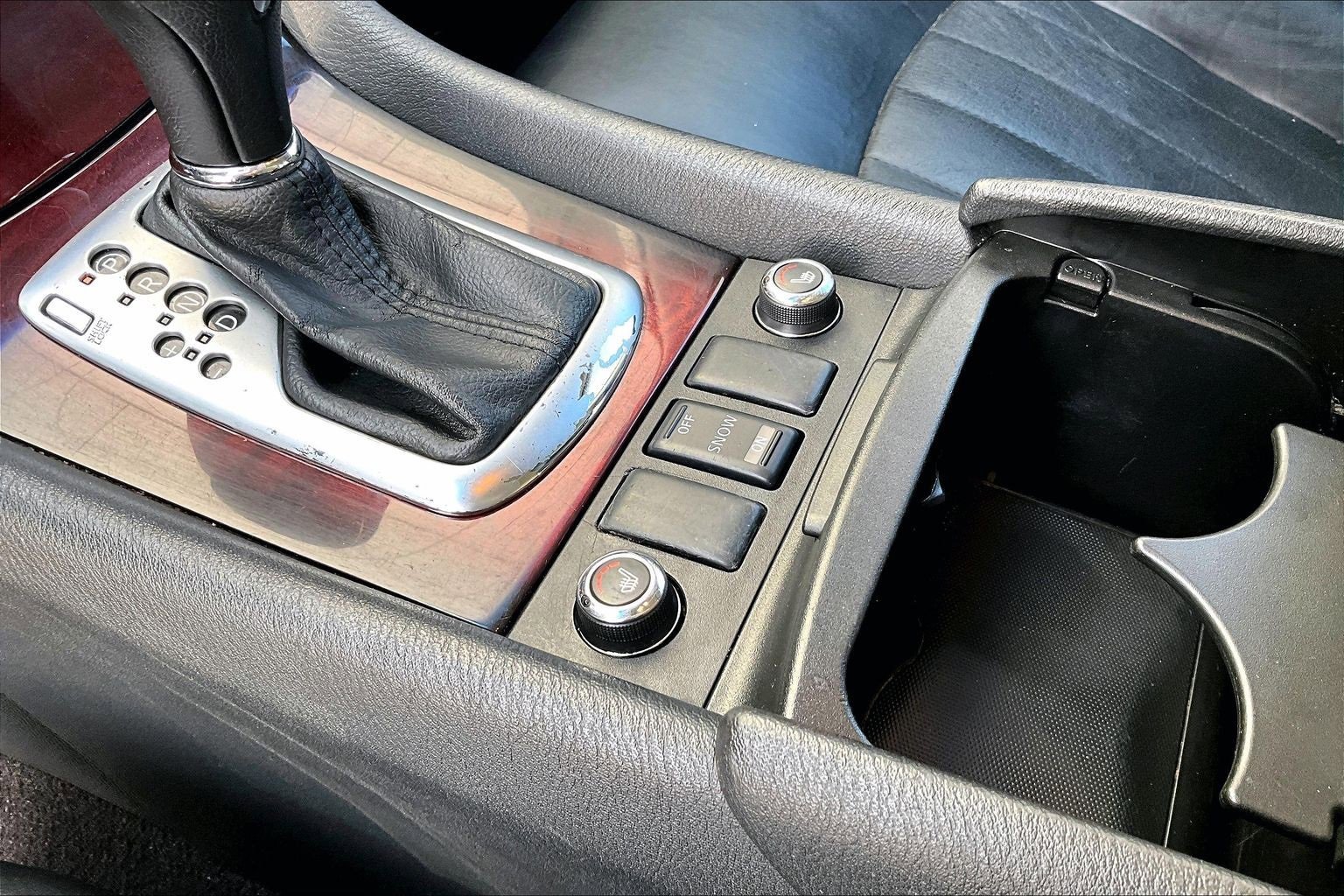 Used 2015 INFINITI QX50 Journey w/ Premium Package image 32