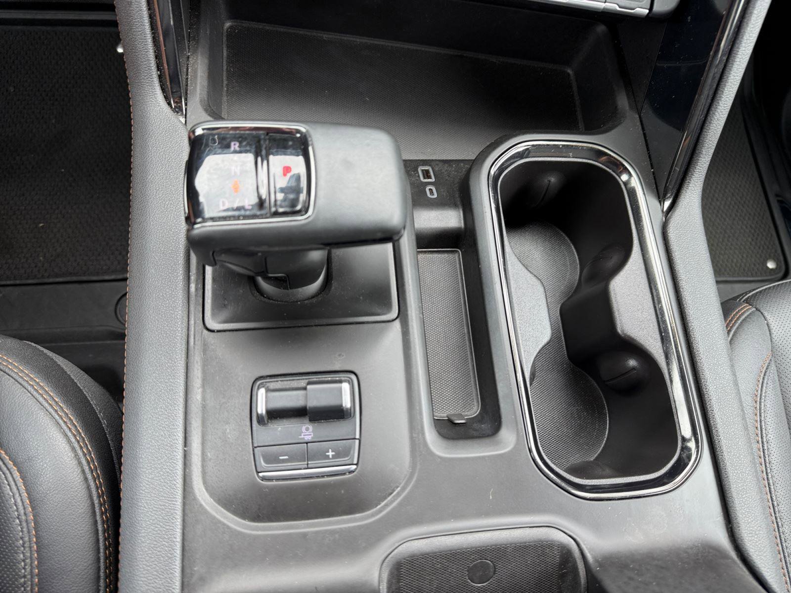Used 2025 GMC Sierra 1500 AT4 w/ AT4 Premium Package AWD/4WD image 33