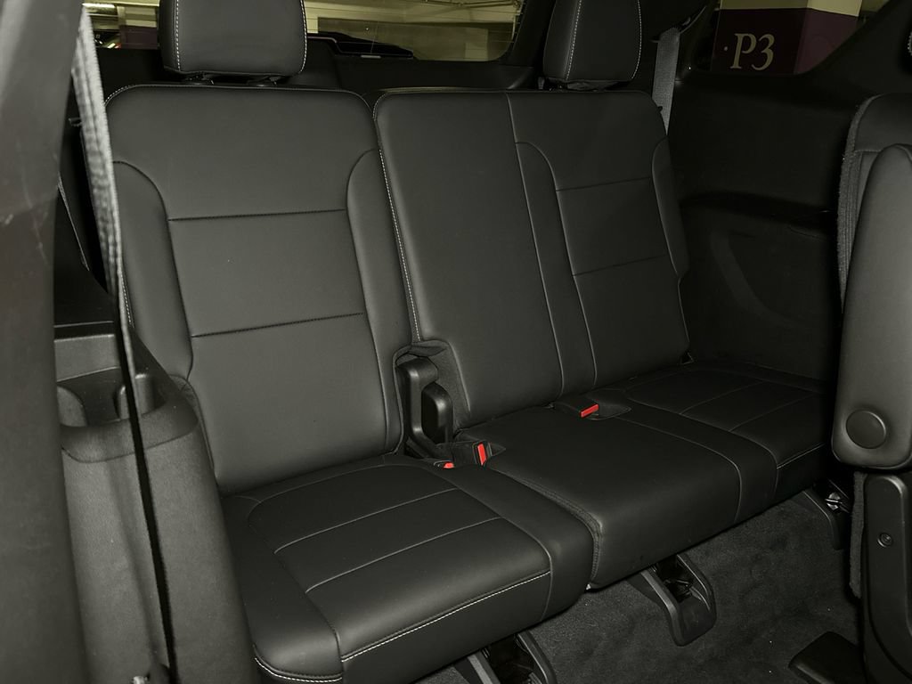 Used 2023 Chevrolet Traverse LT AWD/4WD image 14