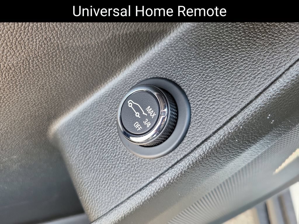 Used 2023 Chevrolet Traverse LT FWD image 13