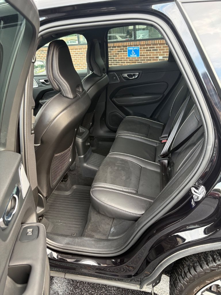 Used 2019 Volvo XC60 T8 R-Design w/ Protection Package Premier AWD/4WD image 22