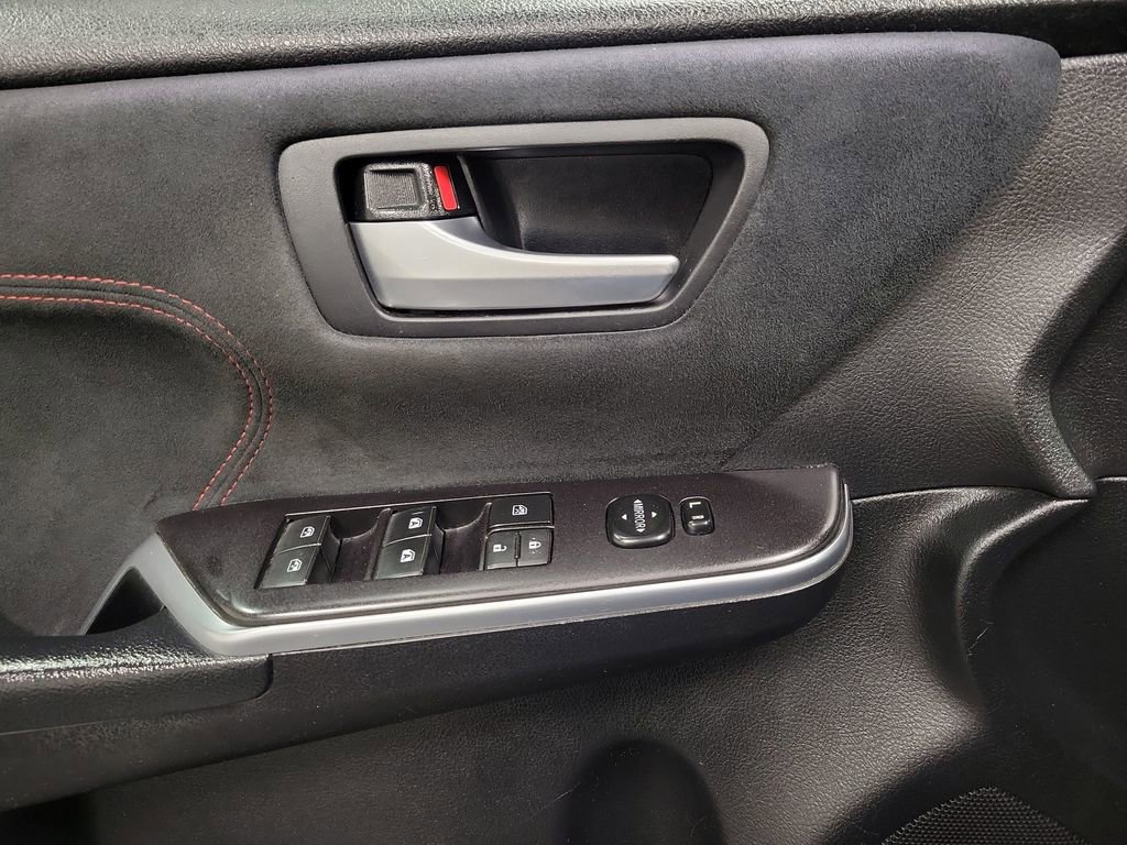 Used 2016 Toyota Camry XSE w/ Moonroof Package image 19