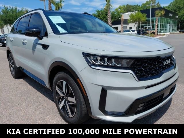 Certified 2023 Kia Sorento EX w/ Panoramic Sunroof Package FWD image 3