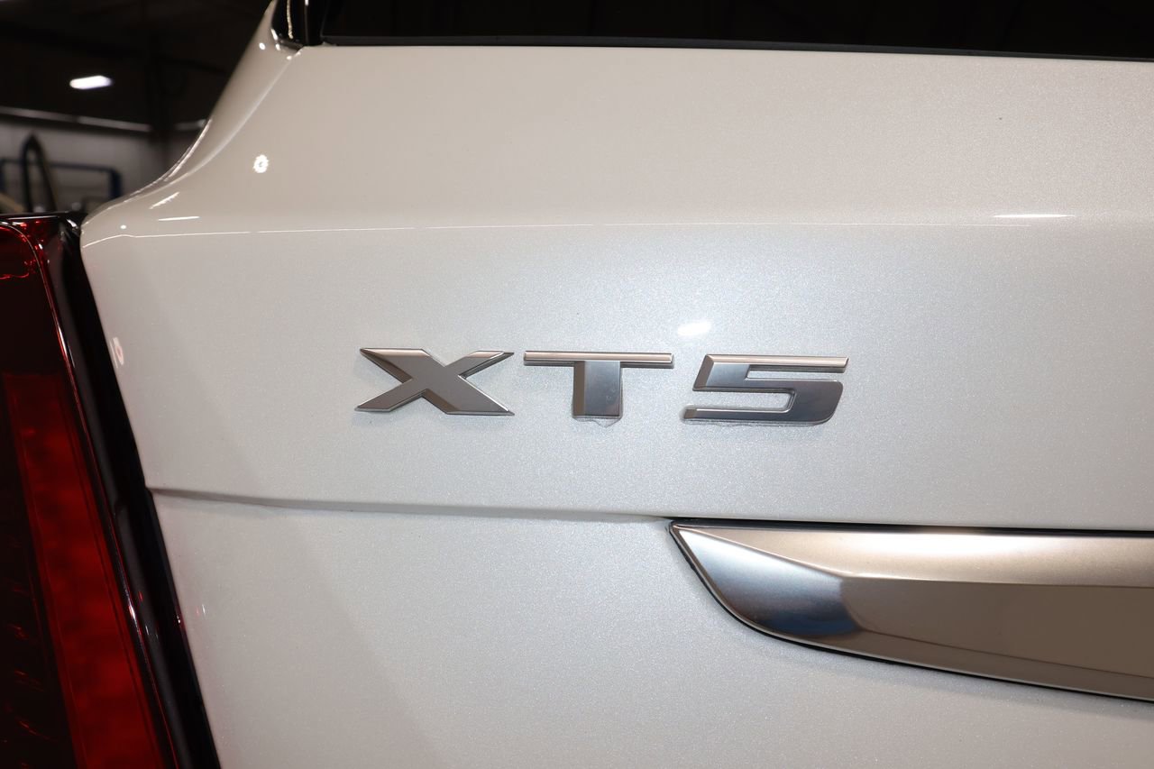Used 2022 Cadillac XT5 Premium Luxury image 34
