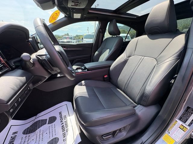 Used 2025 Toyota Camry XSE FWD image 26