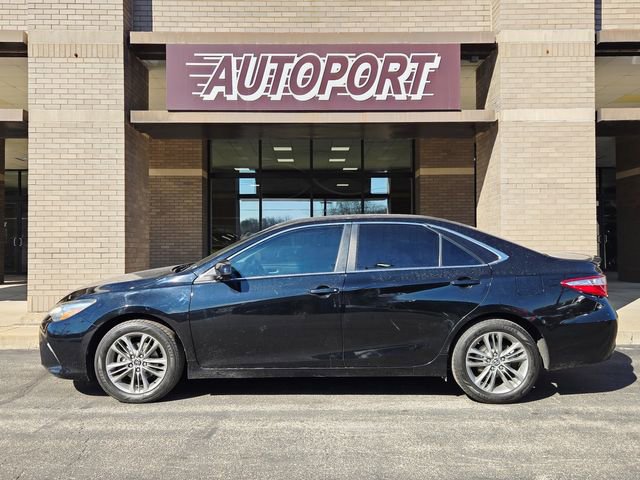 Used 2015 Toyota Camry SE image 5