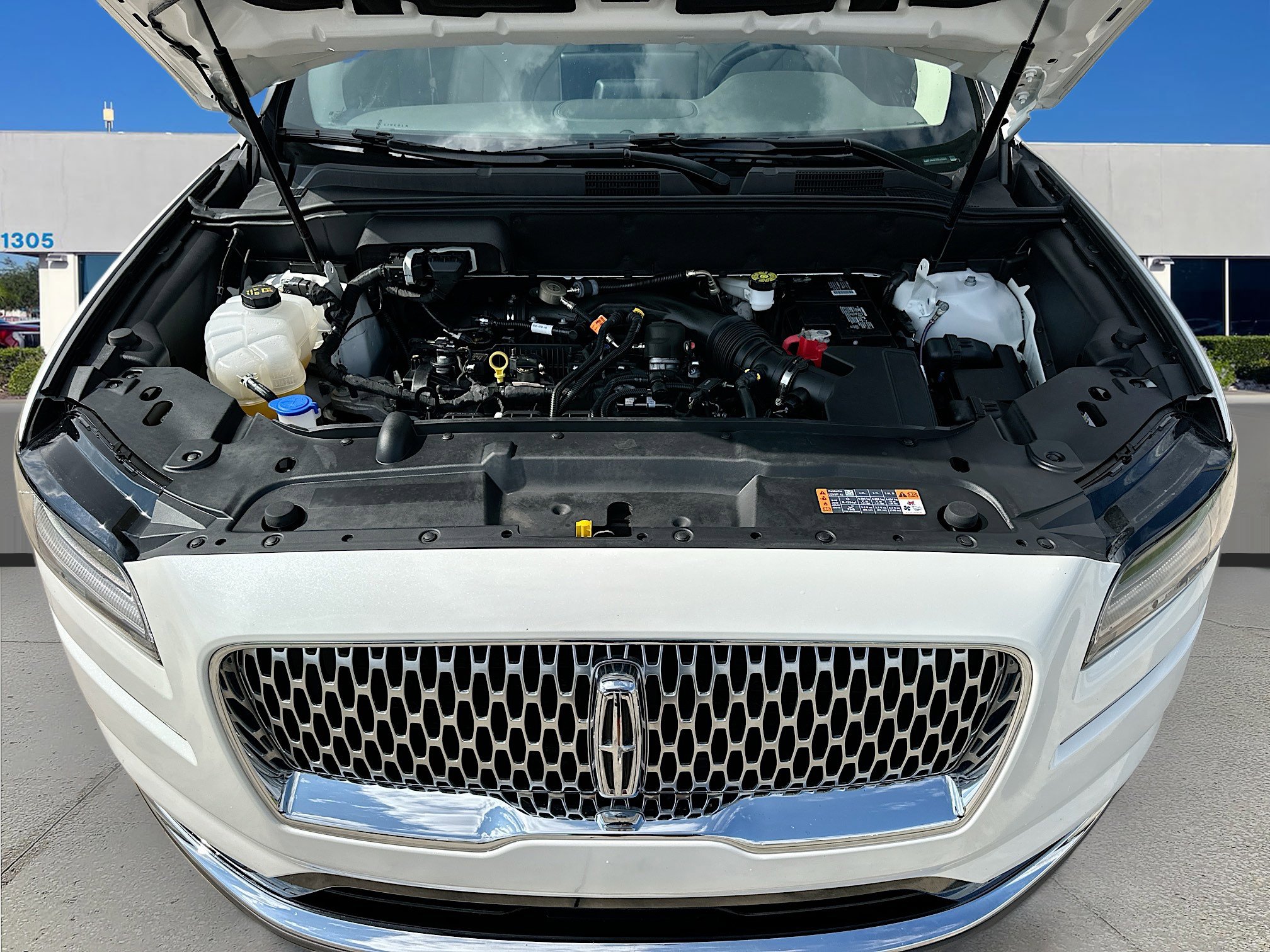 Used 2022 Lincoln Nautilus FWD w/ Premium Package image 29