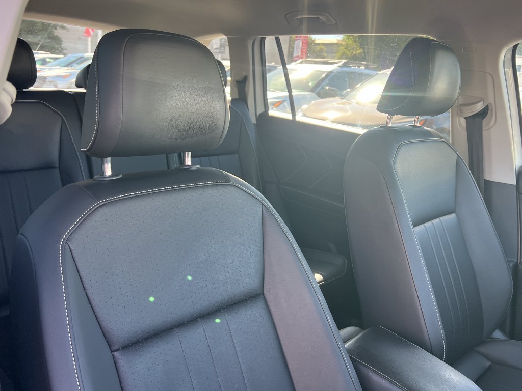 Used 2024 Volkswagen Tiguan SE AWD/4WD image 16
