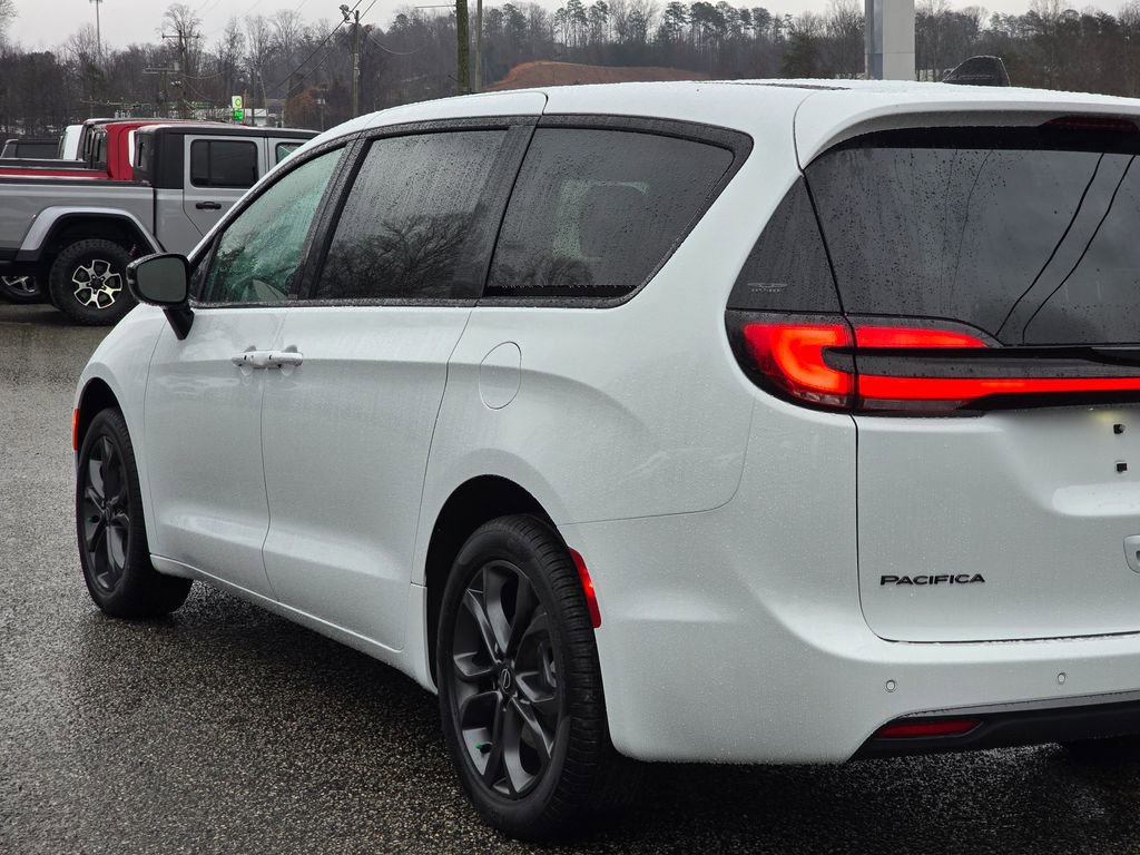 New 2026 Chrysler Pacifica Select image 41