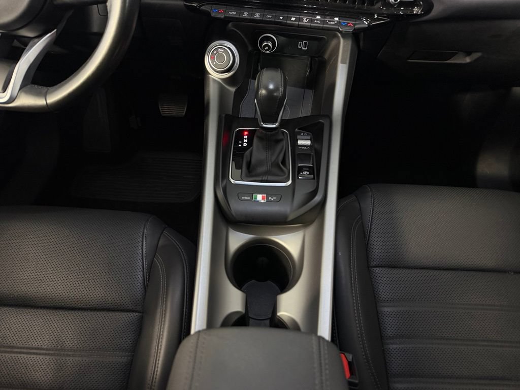 Used 2024 Alfa Romeo Tonale Ti w/ Premium Interior Package AWD/4WD image 16