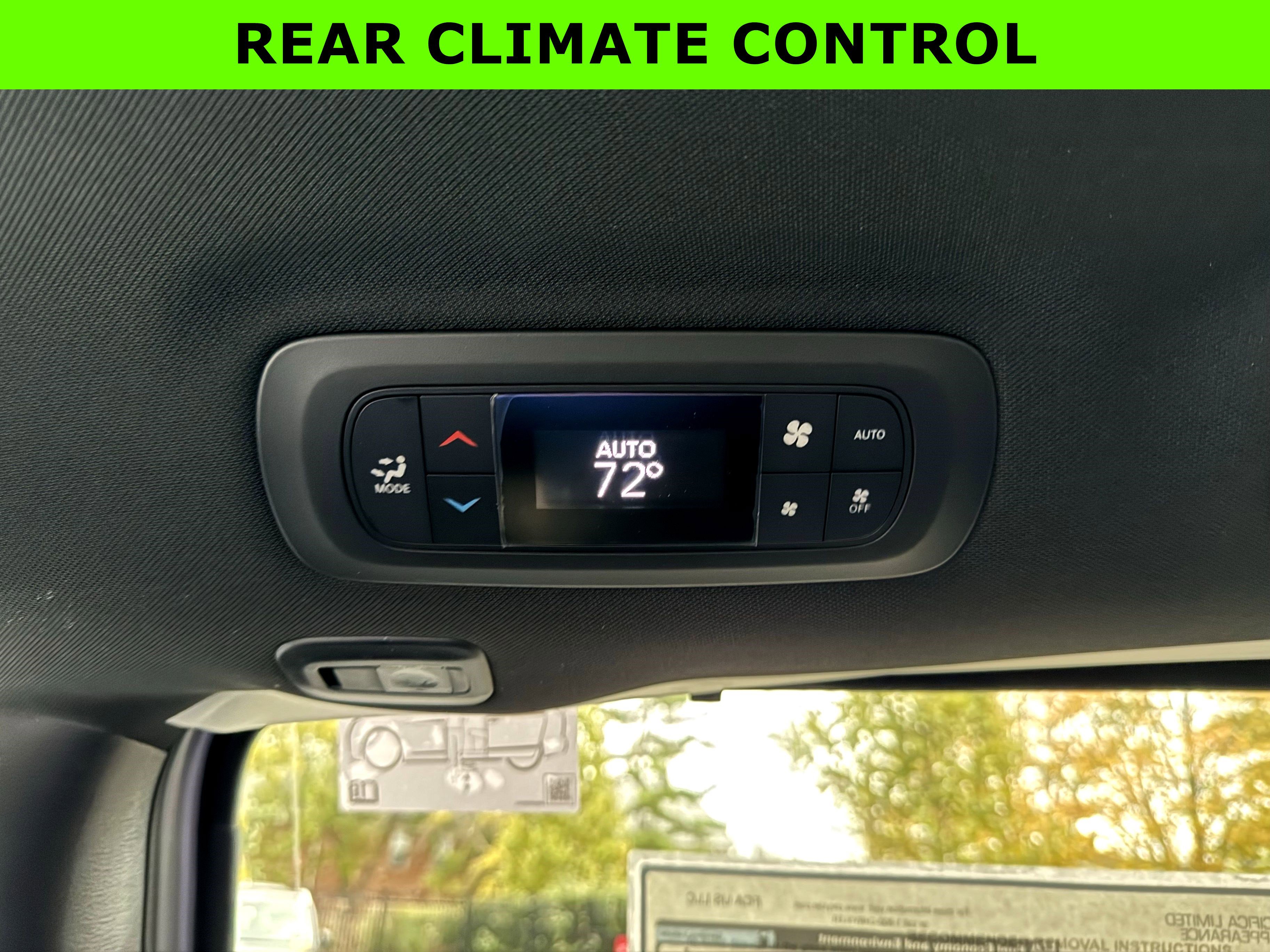 New 2026 Chrysler Pacifica Limited image 40