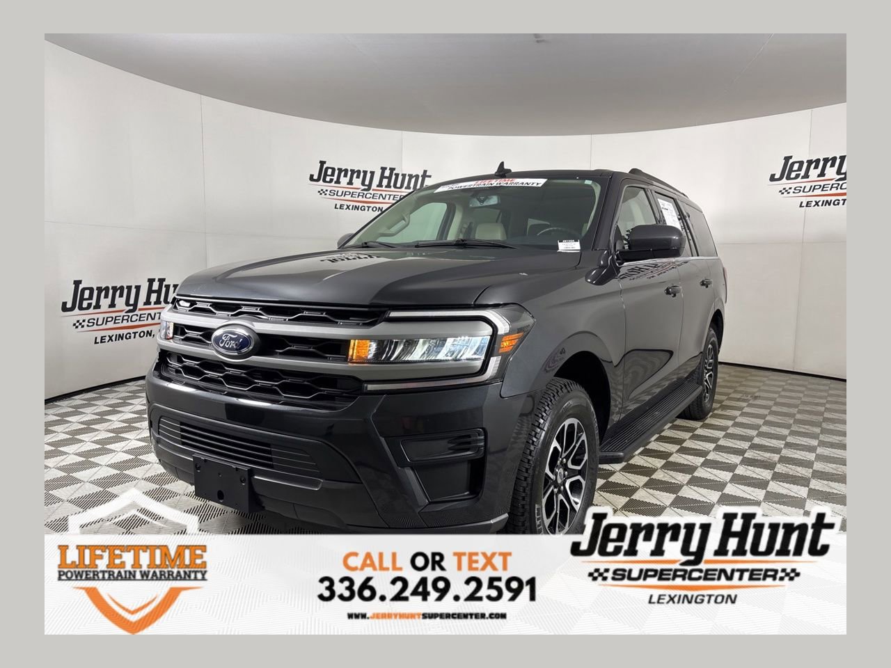 Used 2024 Ford Expedition XLT AWD/4WD image 1