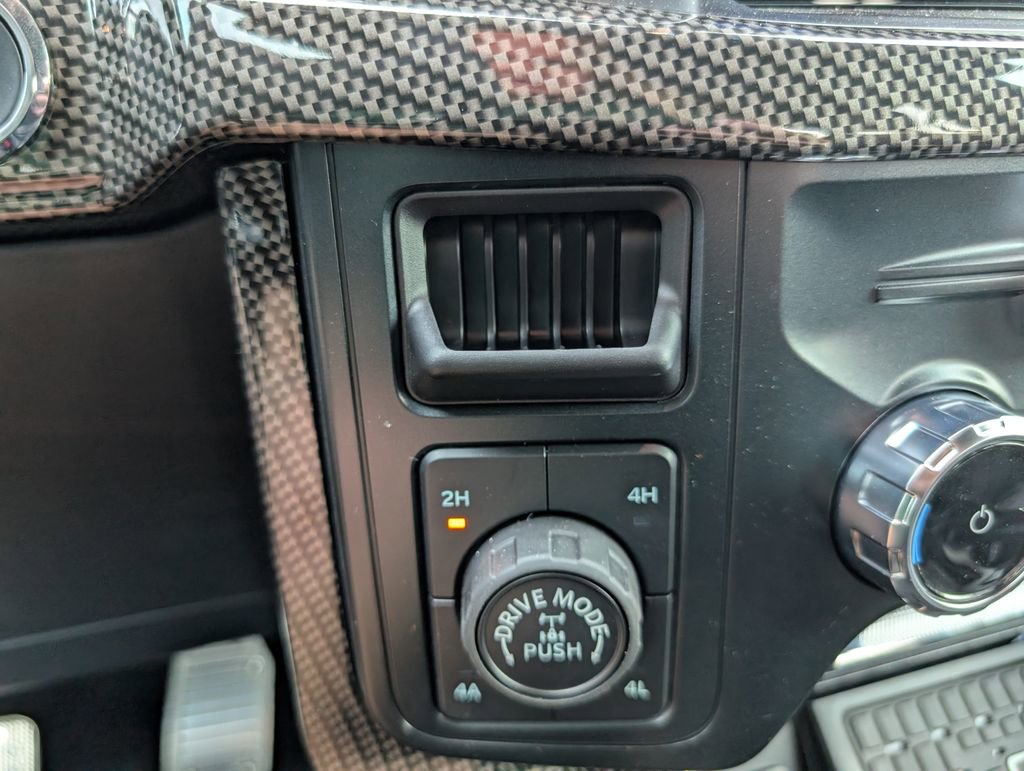 New 2025 Ford F150 Lariat w/ Equipment Group 501A Mid image 21