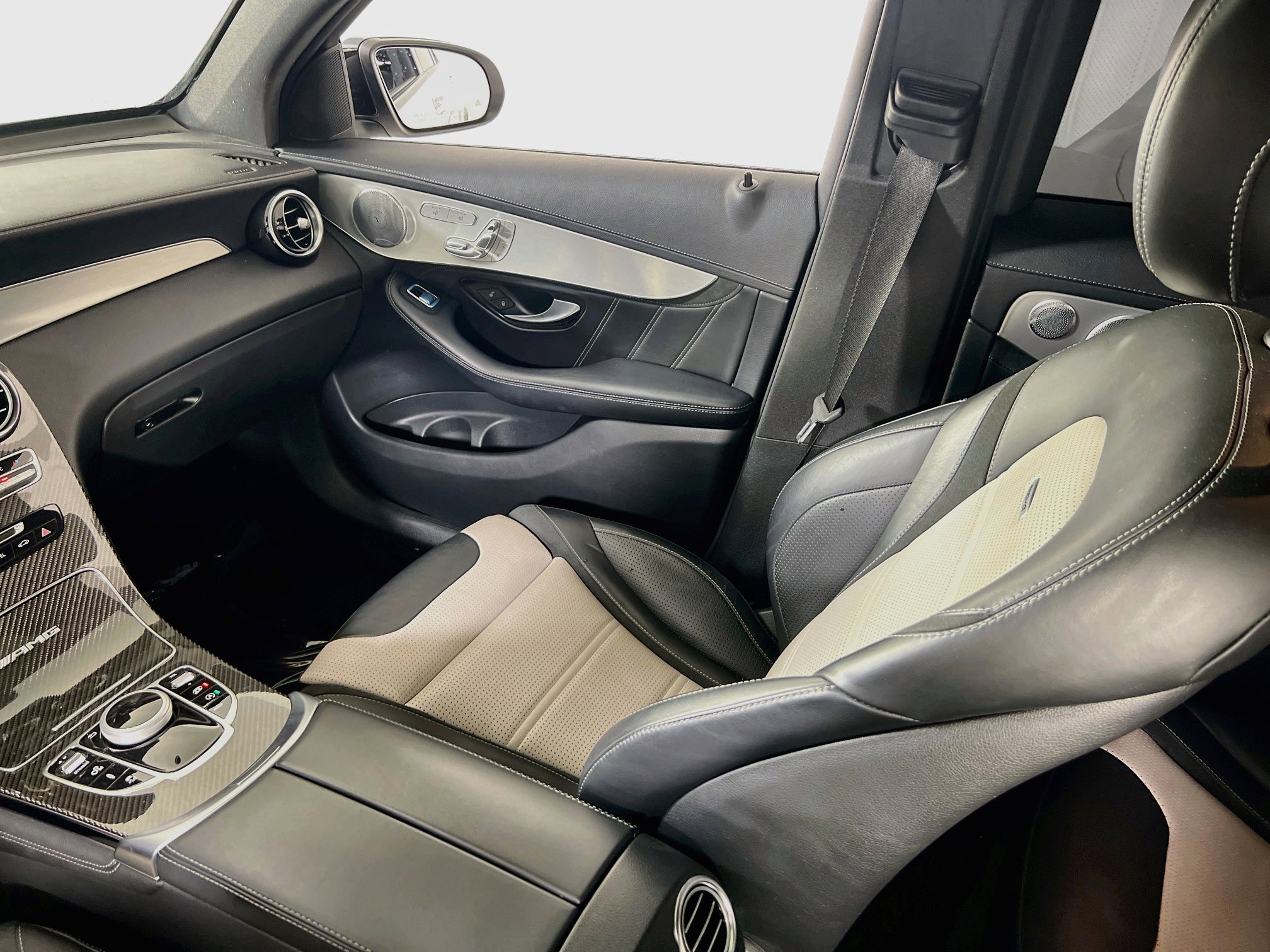 Used 2019 Mercedes-Benz GLC 63 AMG 4MATIC image 24