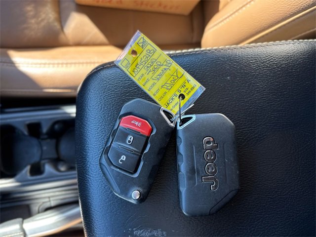 Used 2020 Jeep Wrangler Unlimited Sahara image 32