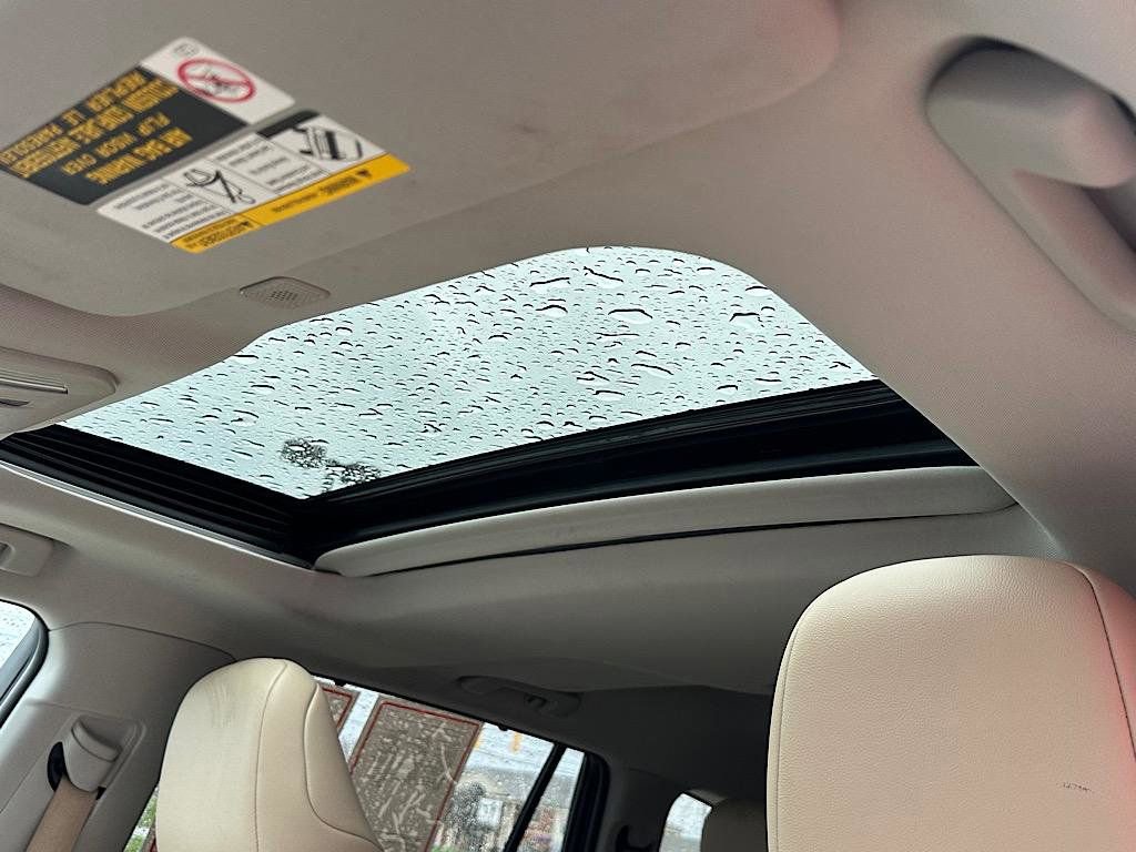 Certified 2024 Toyota Highlander XLE image 17