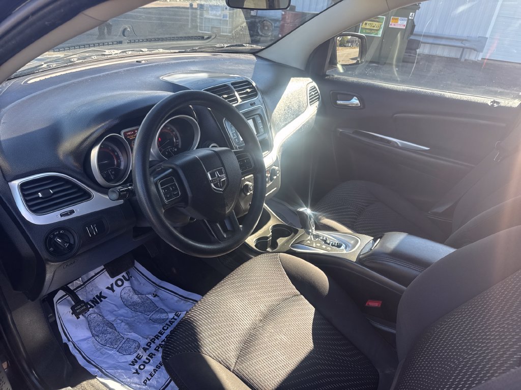 Used 2015 Dodge Journey SXT w/ Flexible Seating Group FWD image 32