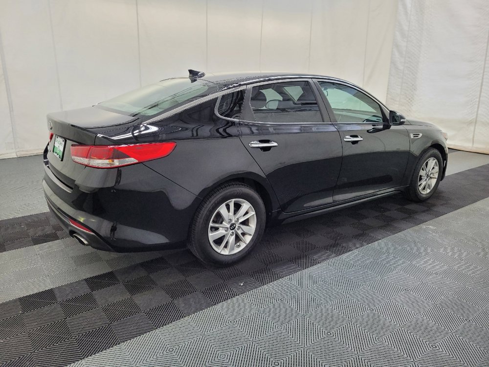 Used 2017 Kia Optima LX FWD image 10
