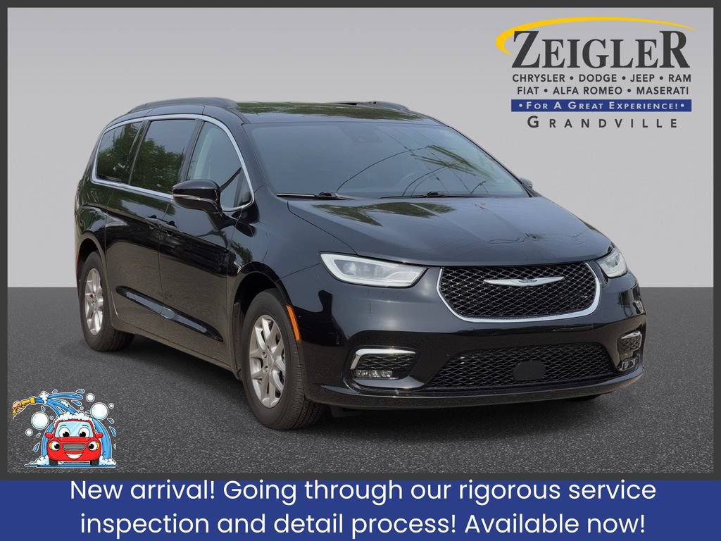 Certified 2021 Chrysler Pacifica Touring w/ Cold Weather Group