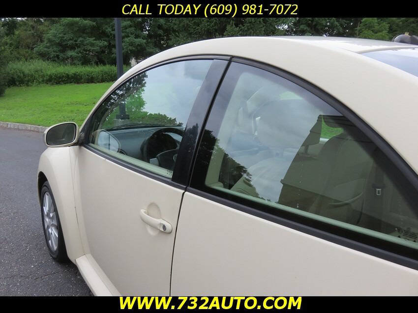 Used 2008 Volkswagen Beetle SE FWD image 20