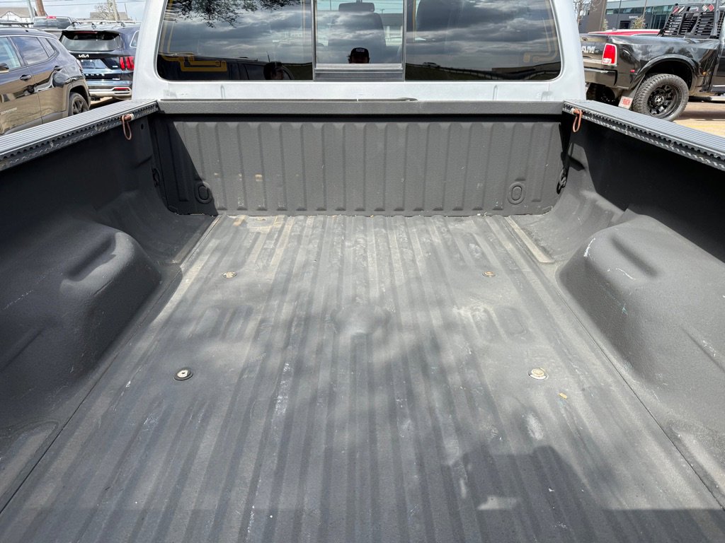 Used 2015 Ford F250 Lariat w/ Lariat Interior Package image 13