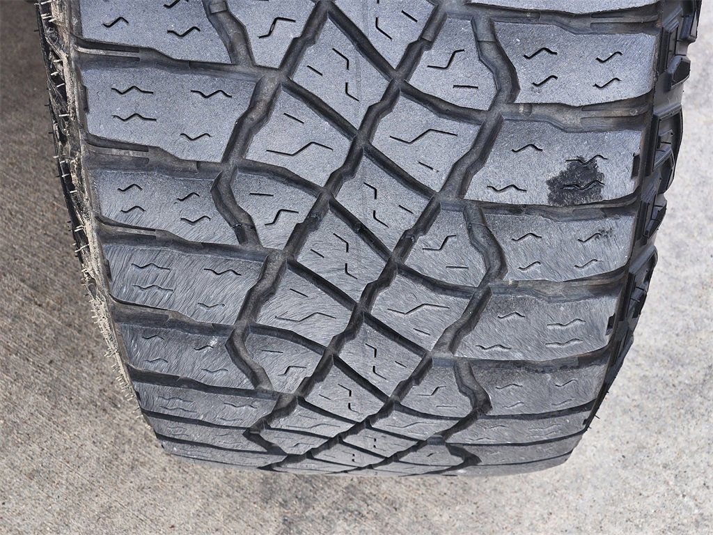 Used 2024 Chevrolet Silverado 2500 ZR2 w/ Technology Package image 11