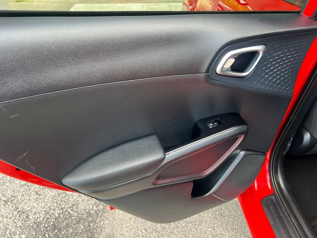 Certified 2022 Kia Soul GT-Line FWD image 12
