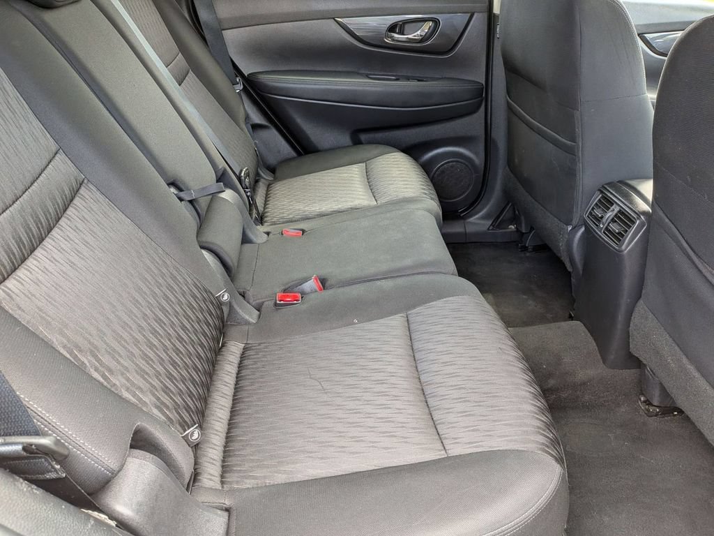 Used 2020 Nissan Rogue SV AWD/4WD image 29