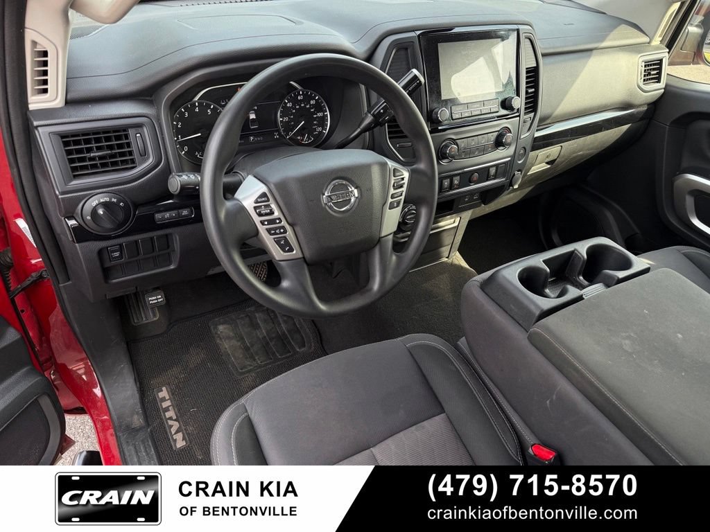 Used 2022 Nissan Titan SV AWD/4WD image 9