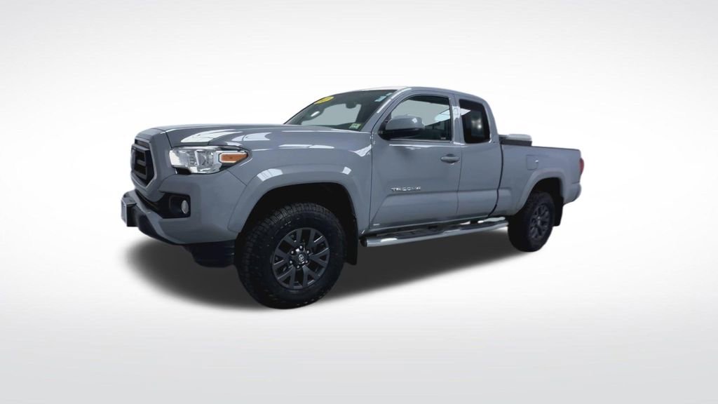 Used 2021 Toyota Tacoma SR5 AWD/4WD image 4