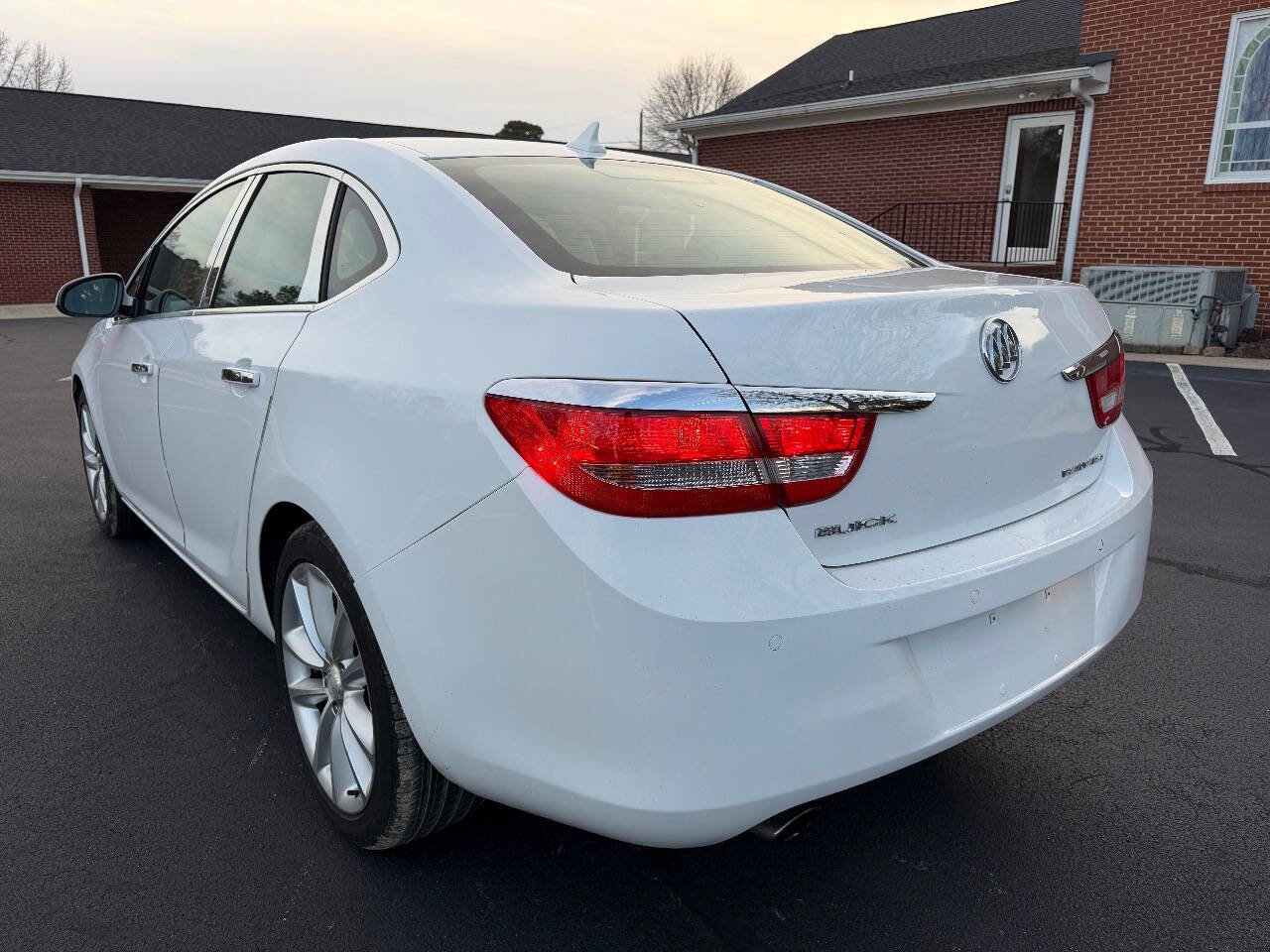 Used 2014 Buick Verano Leather image 5