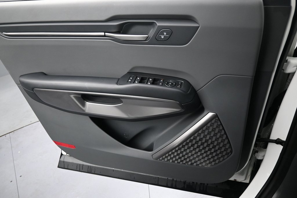 Used 2024 Kia EV9 Light Long Range image 28