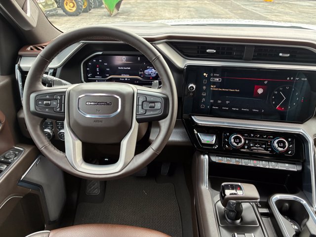 Used 2024 GMC Sierra 1500 Denali w/ Technology Package AWD/4WD image 15