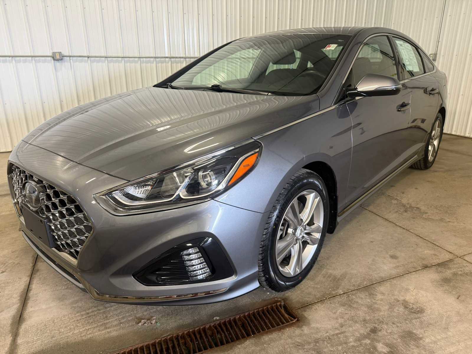 Used 2019 Hyundai Sonata Sport w/ Tech Package 03 FWD image 6