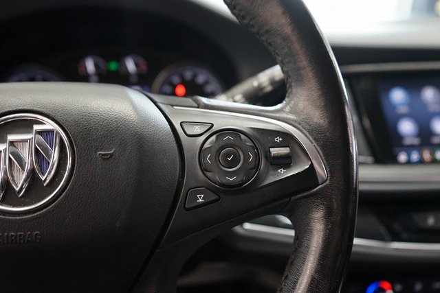 Used 2020 Buick Enclave Essence image 33