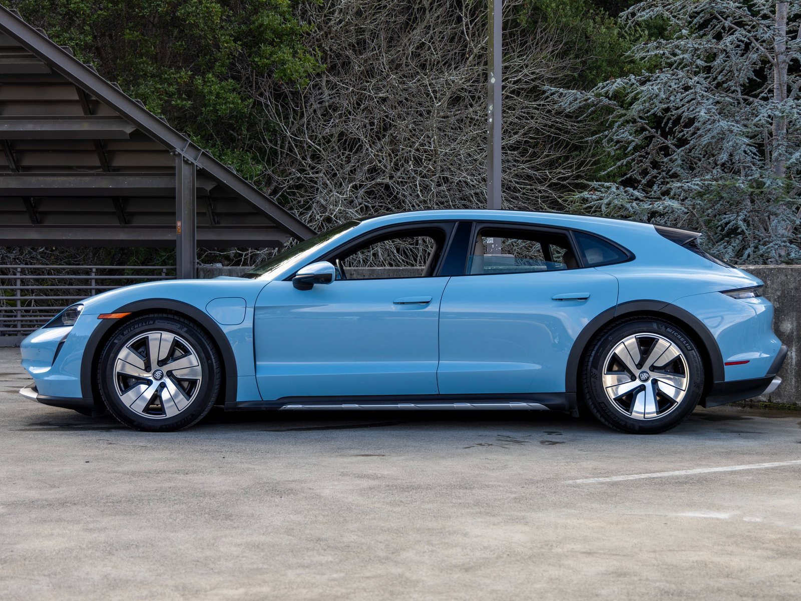 Certified 2024 Porsche Taycan 4 Cross Turismo image 2