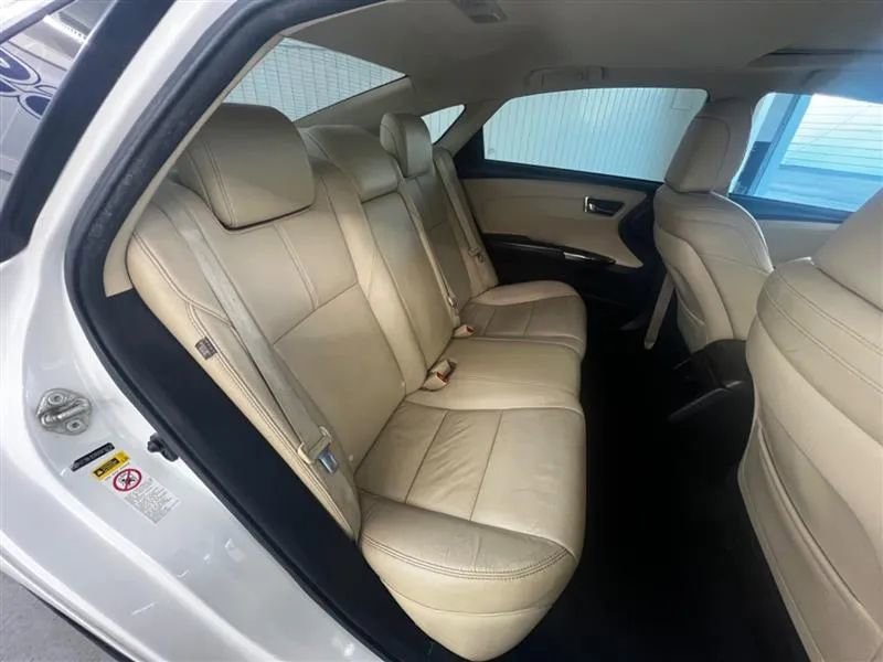 Used 2013 Toyota Avalon XLE image 14